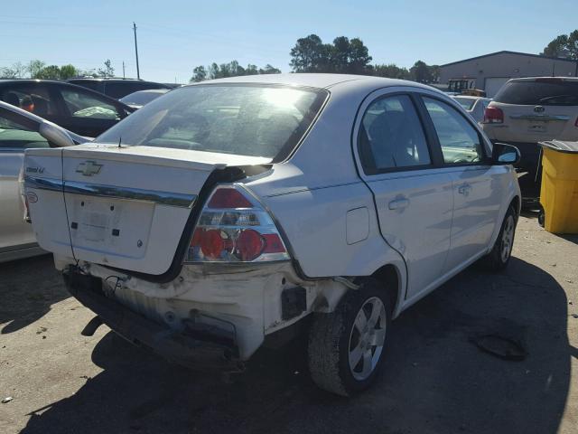 KL1TD5DE4BB135811 - 2011 CHEVROLET AVEO LS WHITE photo 4