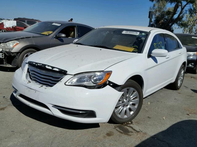 1C3CCBAB9EN236998 - 2014 CHRYSLER 200 LX WHITE photo 2