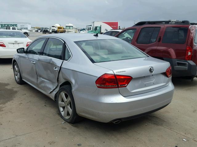 1VWBH7A39DC135692 - 2013 VOLKSWAGEN PASSAT SE SILVER photo 3