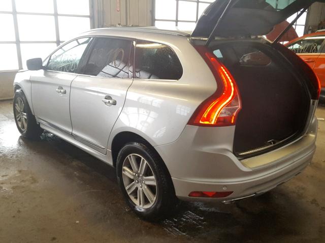 YV440MRUXH2152492 - 2017 VOLVO XC60 T5 SILVER photo 3