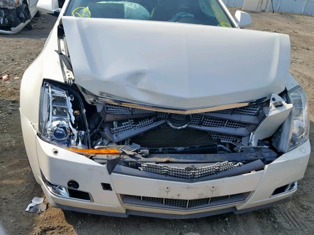 1G6DV57V480175108 - 2008 CADILLAC CTS HI FEA WHITE photo 9