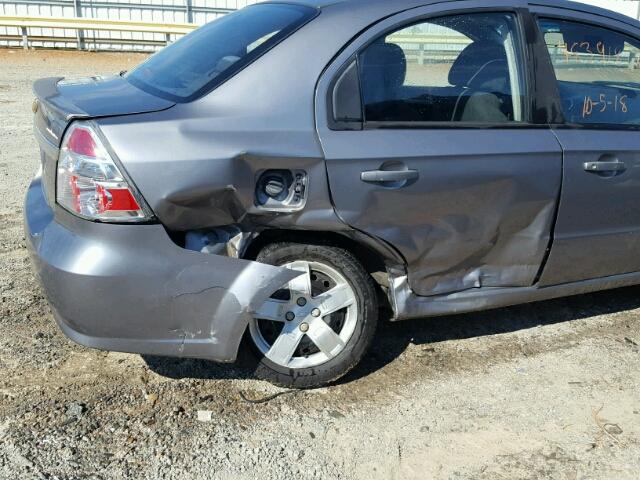 KL1TG5DE0BB236836 - 2011 CHEVROLET AVEO LT GRAY photo 9