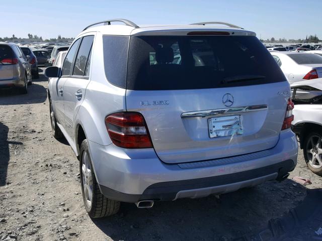 4JGBB86EX8A394998 - 2008 MERCEDES-BENZ ML 350 SILVER photo 3