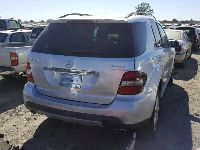 4JGBB86EX8A394998 - 2008 MERCEDES-BENZ ML 350 SILVER photo 4