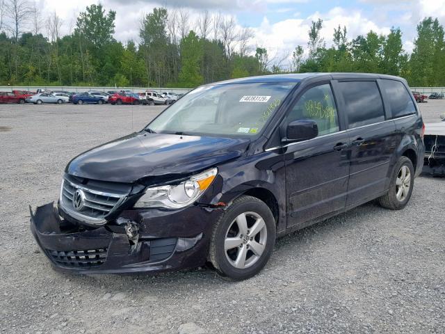 2V4RW3D10AR348372 - 2010 VOLKSWAGEN ROUTAN SE BLACK photo 2