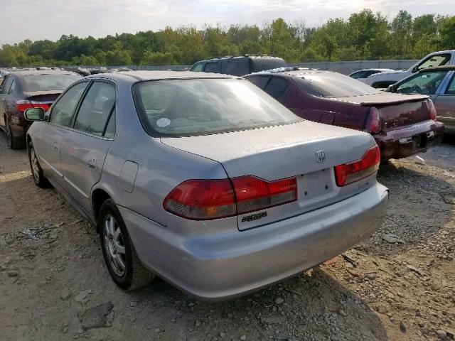 1HGCG567X2A109252 - 2002 HONDA ACCORD SE SILVER photo 3