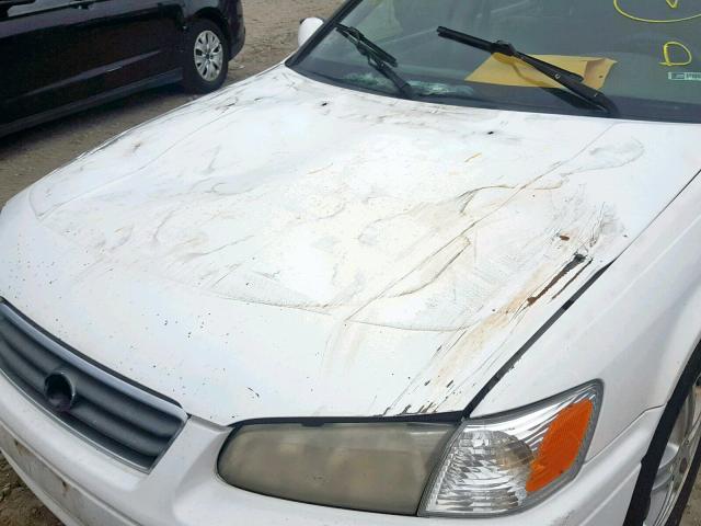 JT2BG22K6Y0409736 - 2000 TOYOTA CAMRY CE WHITE photo 9