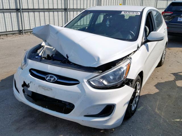 KMHCT5AE0FU207500 - 2015 HYUNDAI ACCENT GS WHITE photo 2