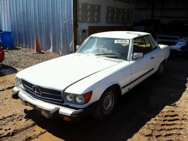 WDB10702412031178 - 1980 MERCEDES-BENZ SLC 450 WHITE photo 2