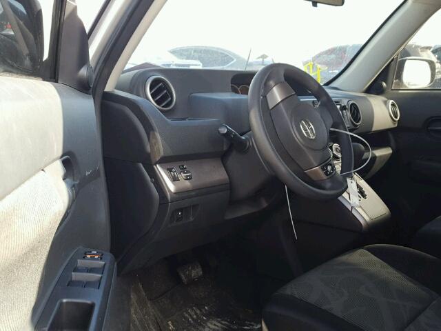 JTLZE4FEXFJ077436 - 2015 TOYOTA SCION XB Күміс фото 9