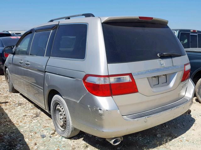 5FNRL38875B028932 - 2005 HONDA ODYSSEY TO SILVER photo 3