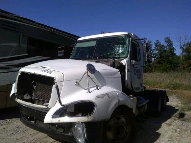 1FUJA6DE07LX72204 - 2007 FREIGHTLINER CONVENTION WHITE photo 2