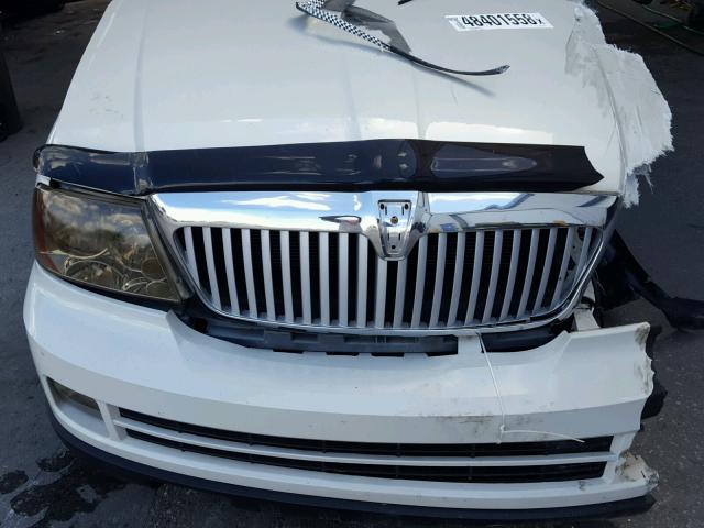 5LMFU27516LJ26153 - 2006 LINCOLN NAVIGATOR Кремовый фото 7