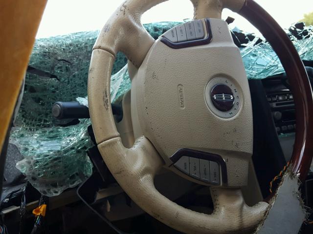 5LMFU27516LJ26153 - 2006 LINCOLN NAVIGATOR Кремовый фото 8