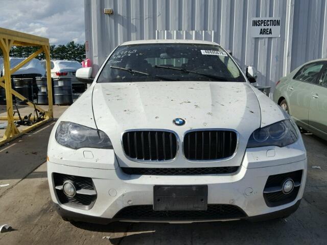5UXFG2C55CL778921 - 2012 BMW X6 XDRIVE3 WHITE photo 9