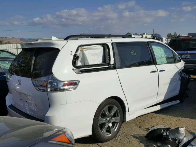 5TDXZ3DC7JS924427 - 2018 TOYOTA SIENNA SE WHITE photo 4