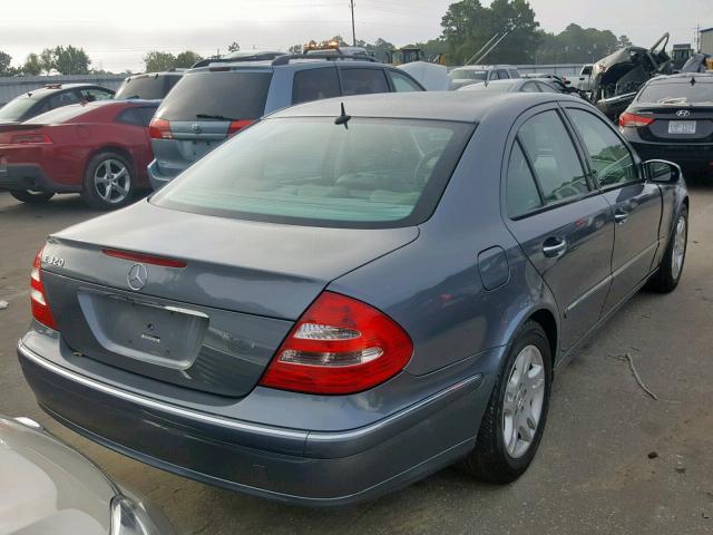 WDBUF65J05A696170 - 2005 MERCEDES-BENZ E 320 BLUE photo 4