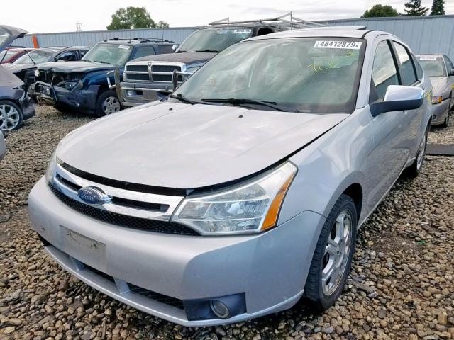 1FAHP36N69W119724 - 2009 FORD FOCUS SES SILVER photo 2