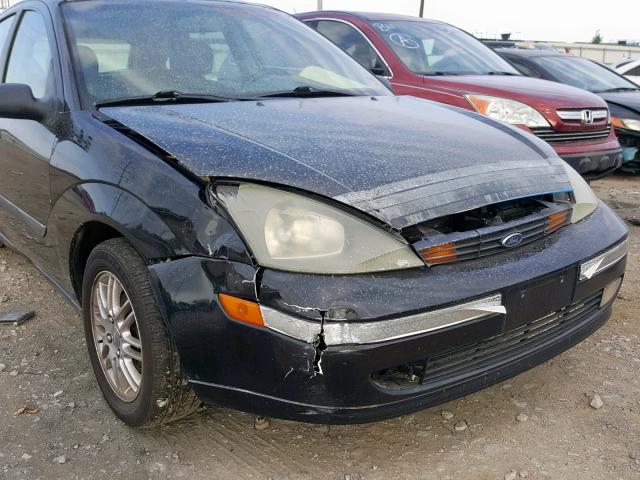 3FAFP37333R115208 - 2003 FORD FOCUS ZX5 BLACK photo 9