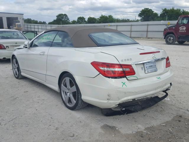 WDDKK7CF7BF094525 - 2011 MERCEDES-BENZ E 550 WHITE photo 3