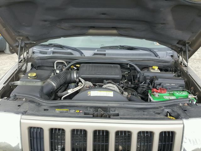 1J8HG48NX6C167021 - 2006 JEEP COMMANDER BEIGE photo 7