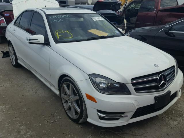 WDDGF4HB5EA956527 - 2014 MERCEDES-BENZ C 250 WHITE photo 1