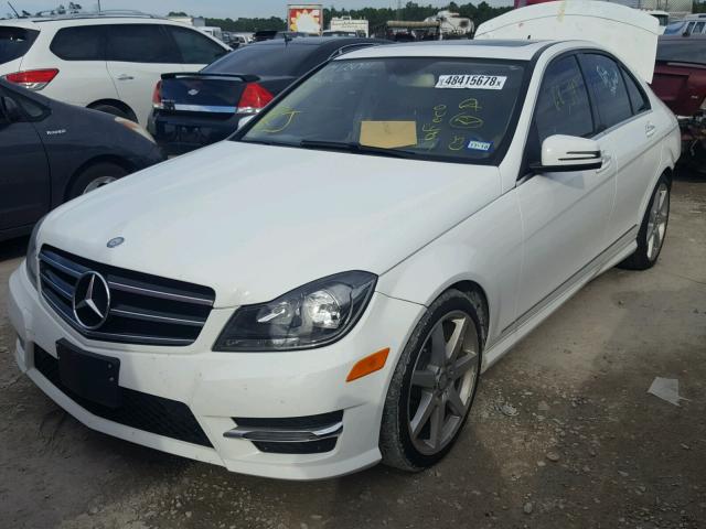 WDDGF4HB5EA956527 - 2014 MERCEDES-BENZ C 250 WHITE photo 2