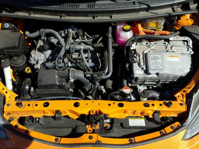 JTDKDTB36G1133145 - 2016 TOYOTA PRIUS C ORANGE photo 7