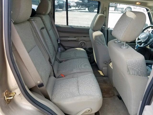 1J8HG48N46C267440 - 2006 JEEP COMMANDER ოქროსფერი ფოტო 6