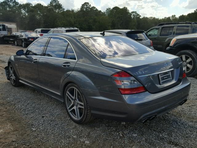 WDDNG77X69A252393 - 2009 MERCEDES-BENZ S 63 AMG GRAY photo 3