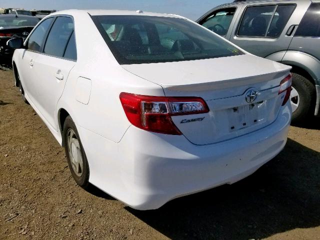 4T1BF1FKXCU549705 - 2012 TOYOTA CAMRY BASE WHITE photo 3