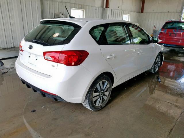 KNAFU5A21D5667211 - 2013 KIA FORTE EX WHITE photo 4