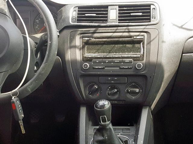 3VW1K7AJ7DM261480 - 2013 VOLKSWAGEN JETTA BASE 绿色 照片 9