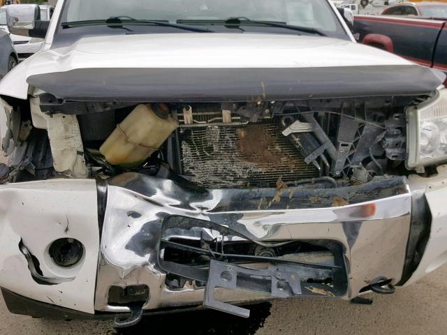 5N1AA08B05N730701 - 2005 NISSAN ARMADA SE WHITE photo 9