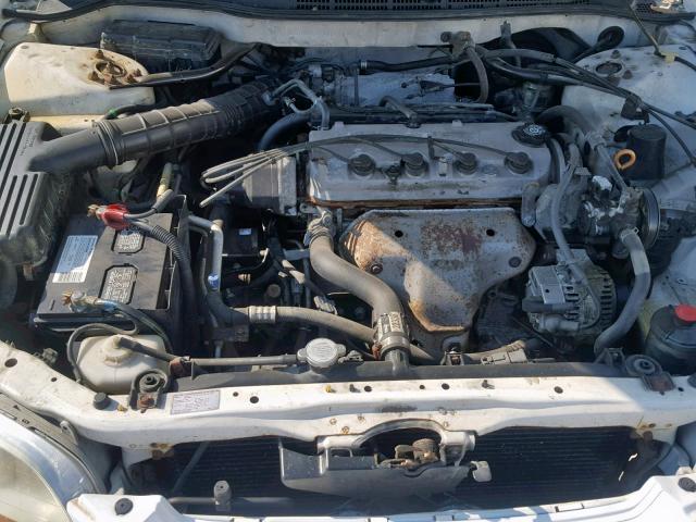 1HGCG5647WA208445 - 1998 HONDA ACCORD LX WHITE photo 7