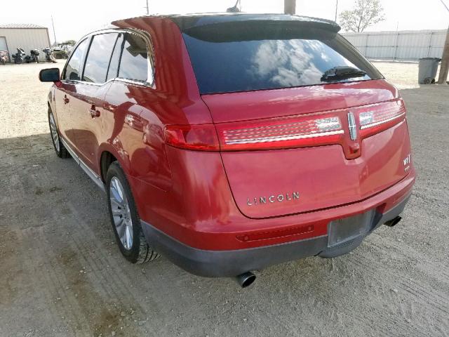 2LMHJ5AT3CBL51025 - 2012 LINCOLN MKT RED photo 3