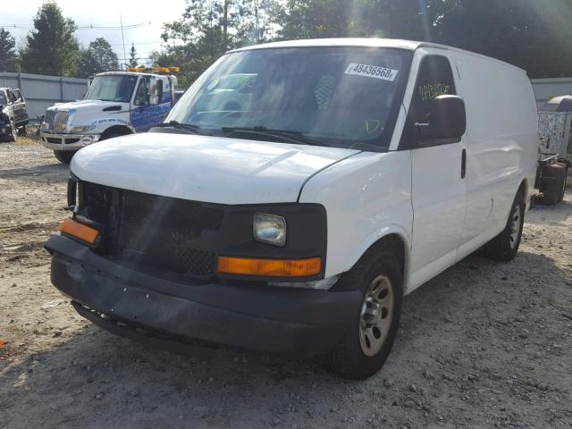 1GCUHAD48A1143304 - 2010 CHEVROLET EXPRESS G1 WHITE photo 2