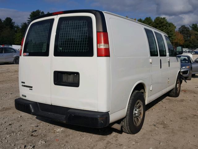 1GCUHAD48A1143304 - 2010 CHEVROLET EXPRESS G1 WHITE photo 4