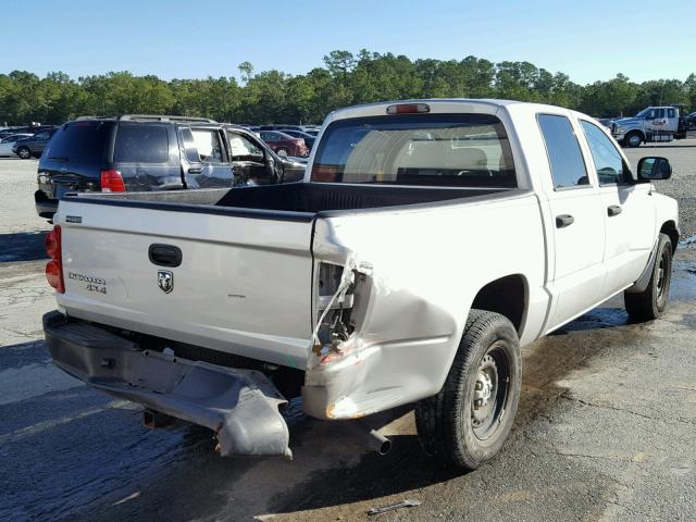 1D3HW28K37S242693 - 2007 DODGE DAKOTA QUA SILVER photo 4