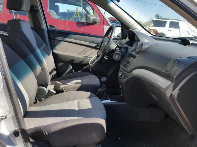 KL1TD6DE7AB052281 - 2010 CHEVROLET AVEO LS SILVER photo 5