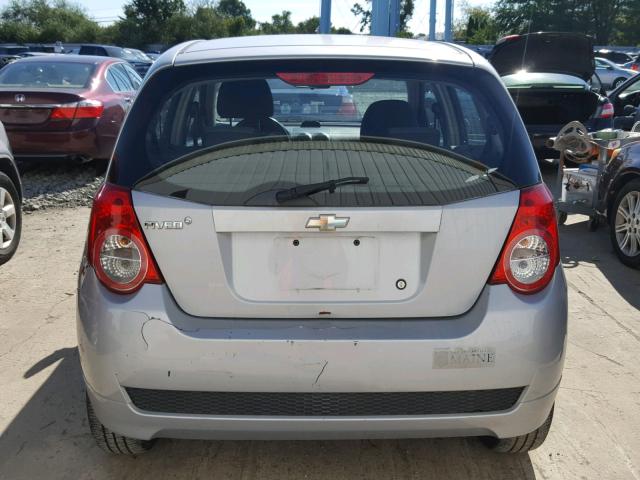 KL1TD6DE7AB052281 - 2010 CHEVROLET AVEO LS SILVER photo 9