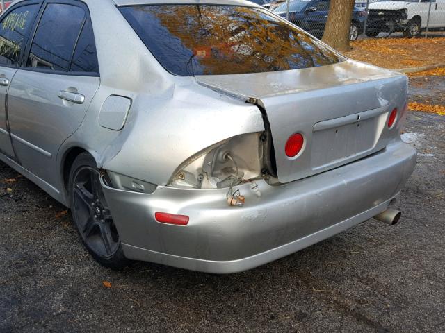 JTHBD182210008741 - 2001 LEXUS IS 300 SILVER photo 9