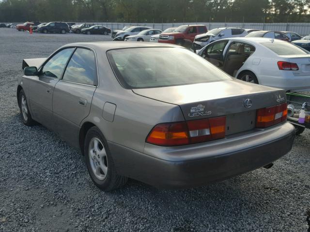 JT8BF28GXX5066944 - 1999 LEXUS ES 300 GRAY photo 3