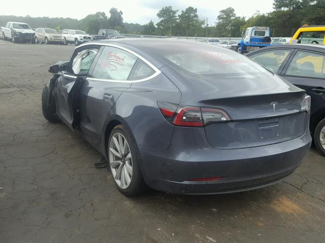 5YJ3E1EA3JF024088 - 2018 TESLA MODEL 3 GRAY photo 3