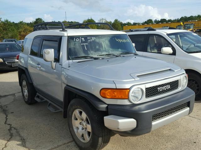 JTEZU11F18K003151 - 2008 TOYOTA FJ CRUISER SILVER photo 9