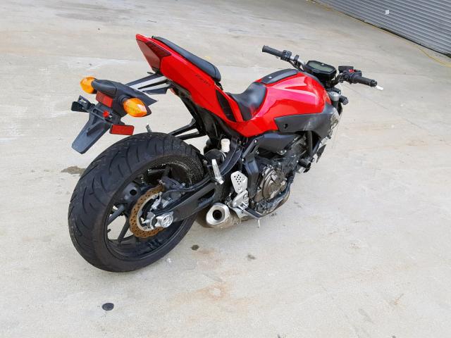 JYARM20EXHA000270 - 2017 YAMAHA FZ07A RED photo 4