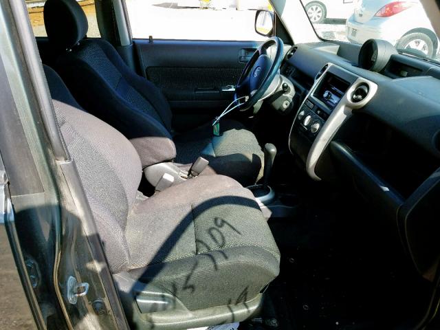 JTLKT324440155307 - 2004 TOYOTA SCION XB ნაცრისფერი ფოტო 5