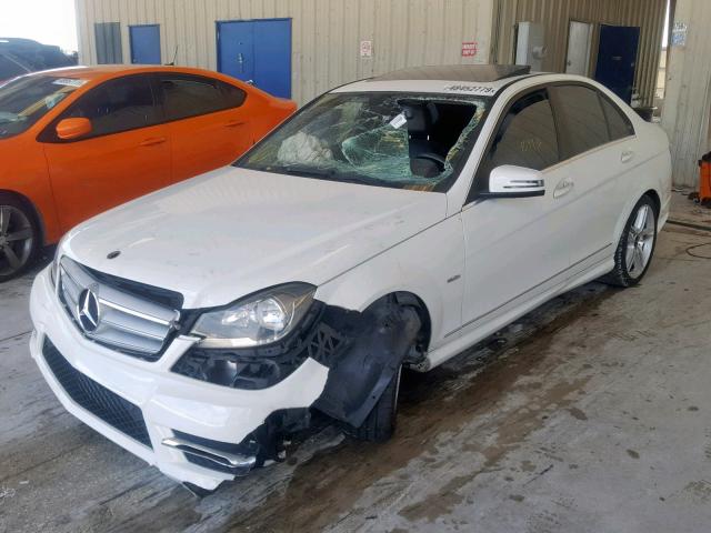 WDDGF4HB6CA613514 - 2012 MERCEDES-BENZ C 250 WHITE photo 2