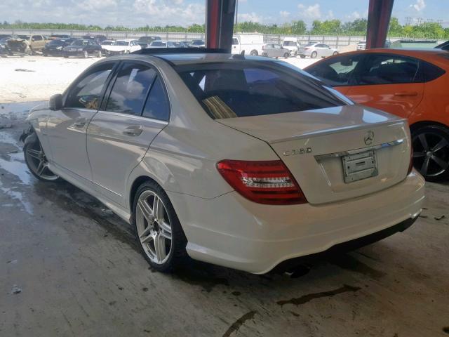 WDDGF4HB6CA613514 - 2012 MERCEDES-BENZ C 250 WHITE photo 3