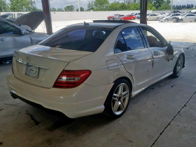 WDDGF4HB6CA613514 - 2012 MERCEDES-BENZ C 250 WHITE photo 4